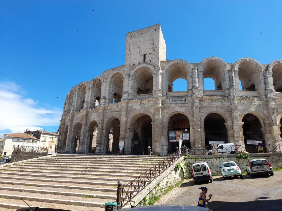 Portagnel Villa Arles Buitenkant foto